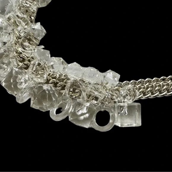 Vintage Clear Lucite Cube and Ring Chunky Bib Necklace - Picture 5 of 5